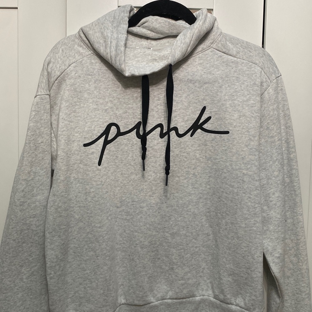 Super cute everyday lounge hoodie. Never used!